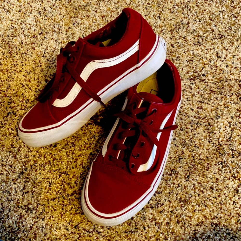 Vans Old Skool Women’s Maroon color